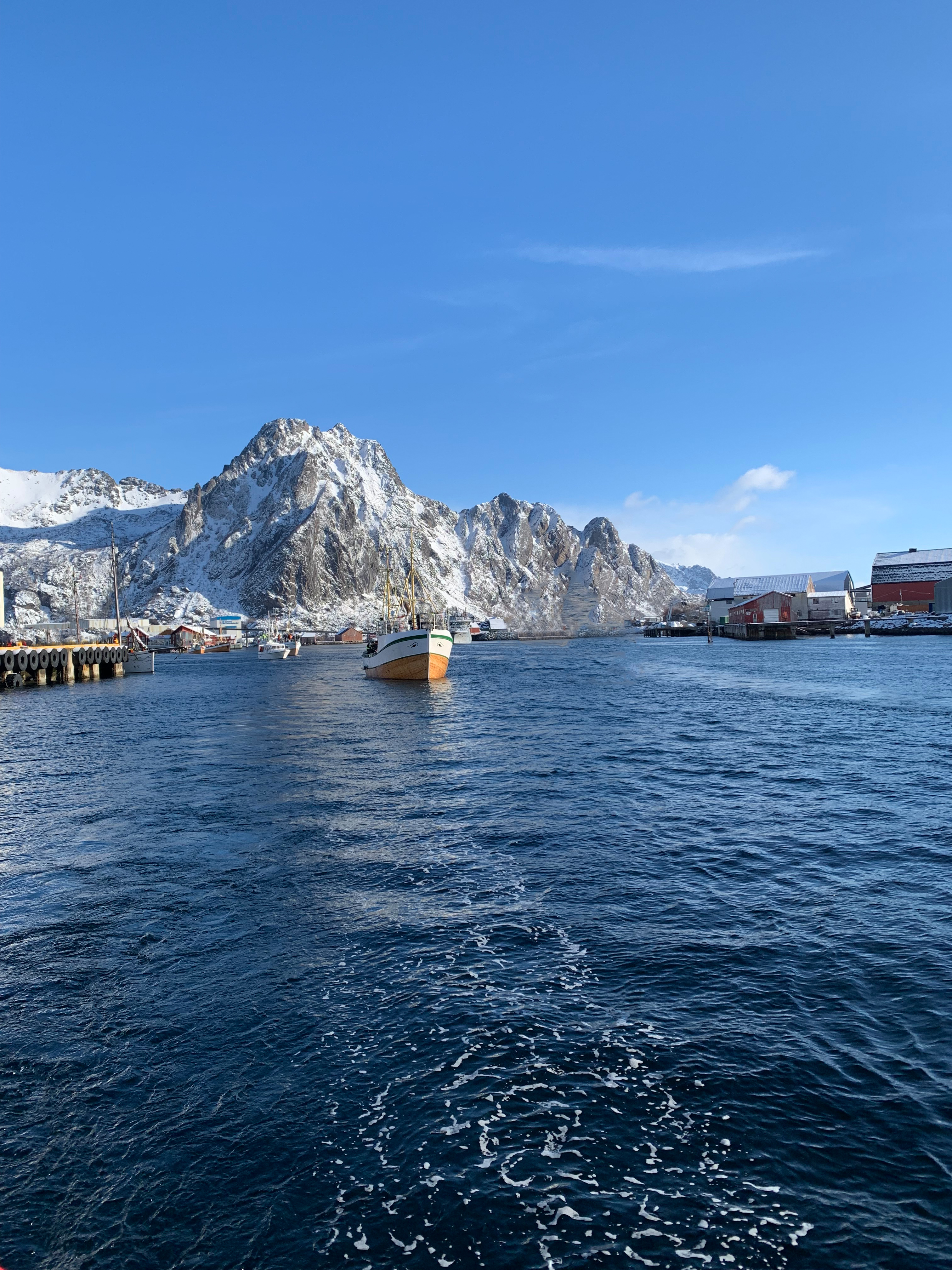 Natur og kai i Svolvær